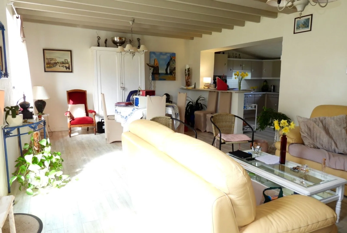 Longère en briques et silex à vendre proche d'Etretat et Fécamp - Maison de campagne avec terrain 