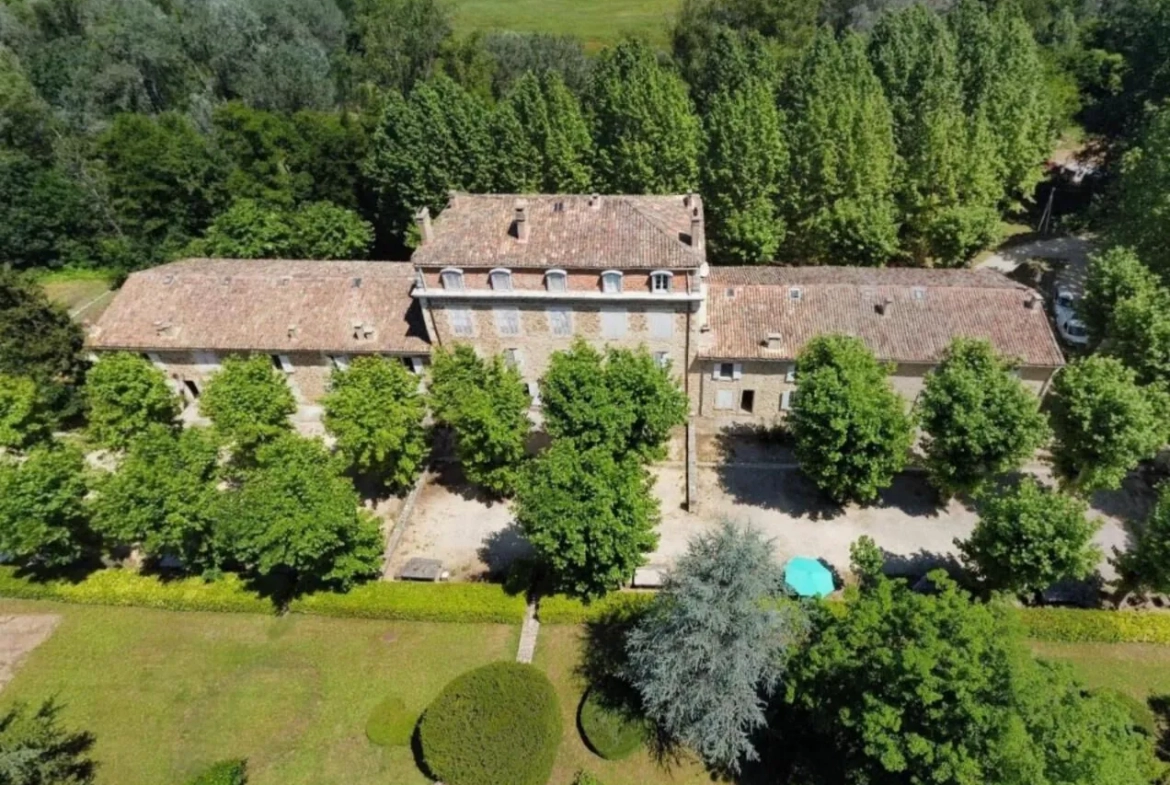 Appartement 40 m² avec piscine et terrasse à Rustrel dans le Luberon 