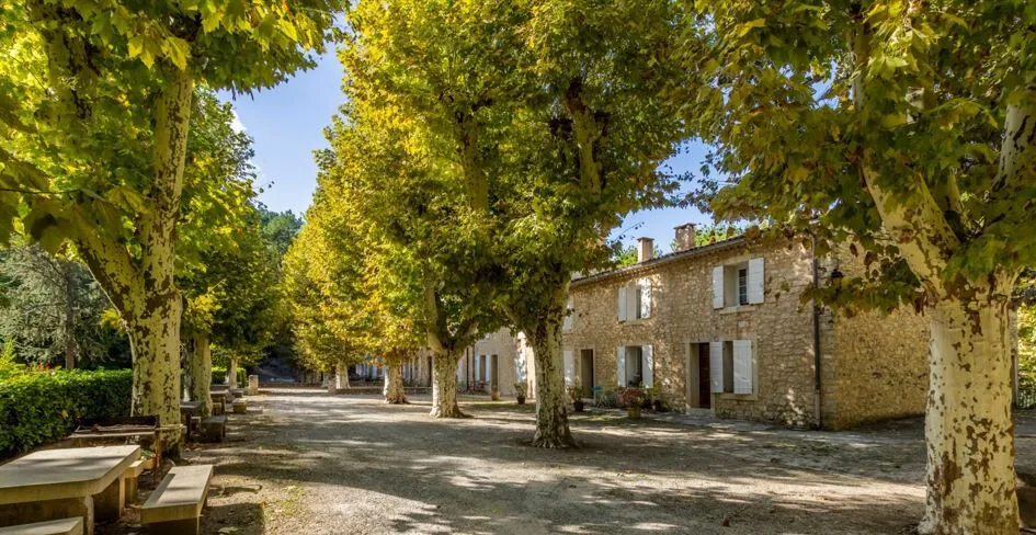 Appartement 40 m² avec piscine et terrasse à Rustrel dans le Luberon 