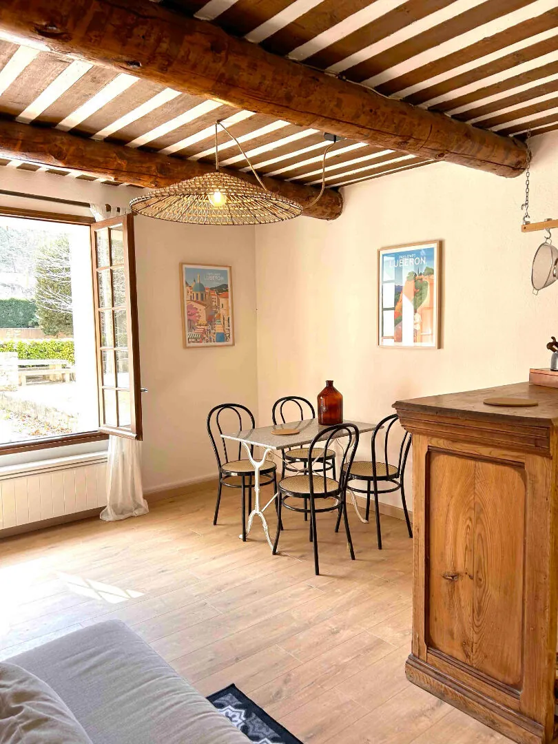 Appartement 40 m² avec piscine et terrasse à Rustrel dans le Luberon 