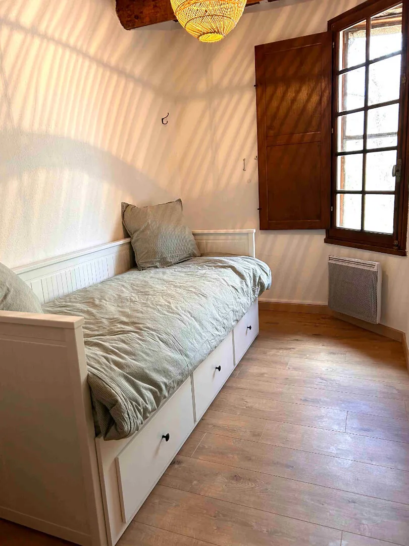Appartement 40 m² avec piscine et terrasse à Rustrel dans le Luberon 