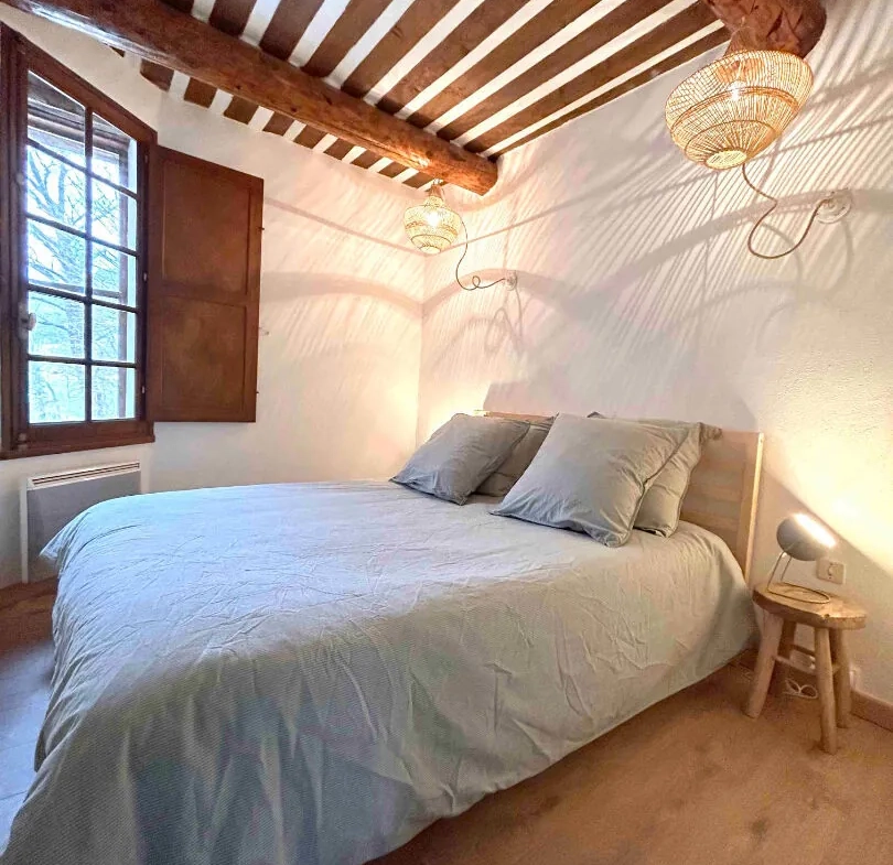 Appartement 40 m² avec piscine et terrasse à Rustrel dans le Luberon 