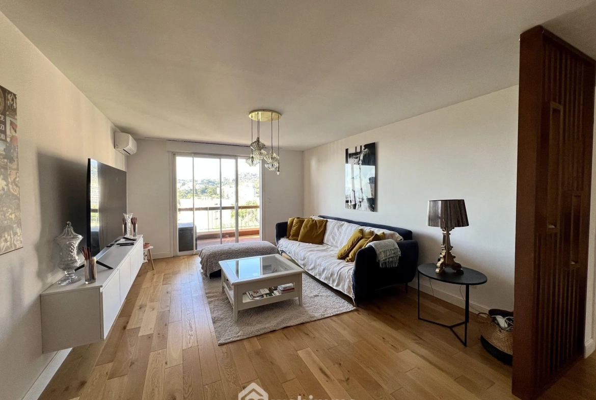 Appartement T3 rénové de 73 m² avec terrasse et Vue Mer à Bastia Toga 