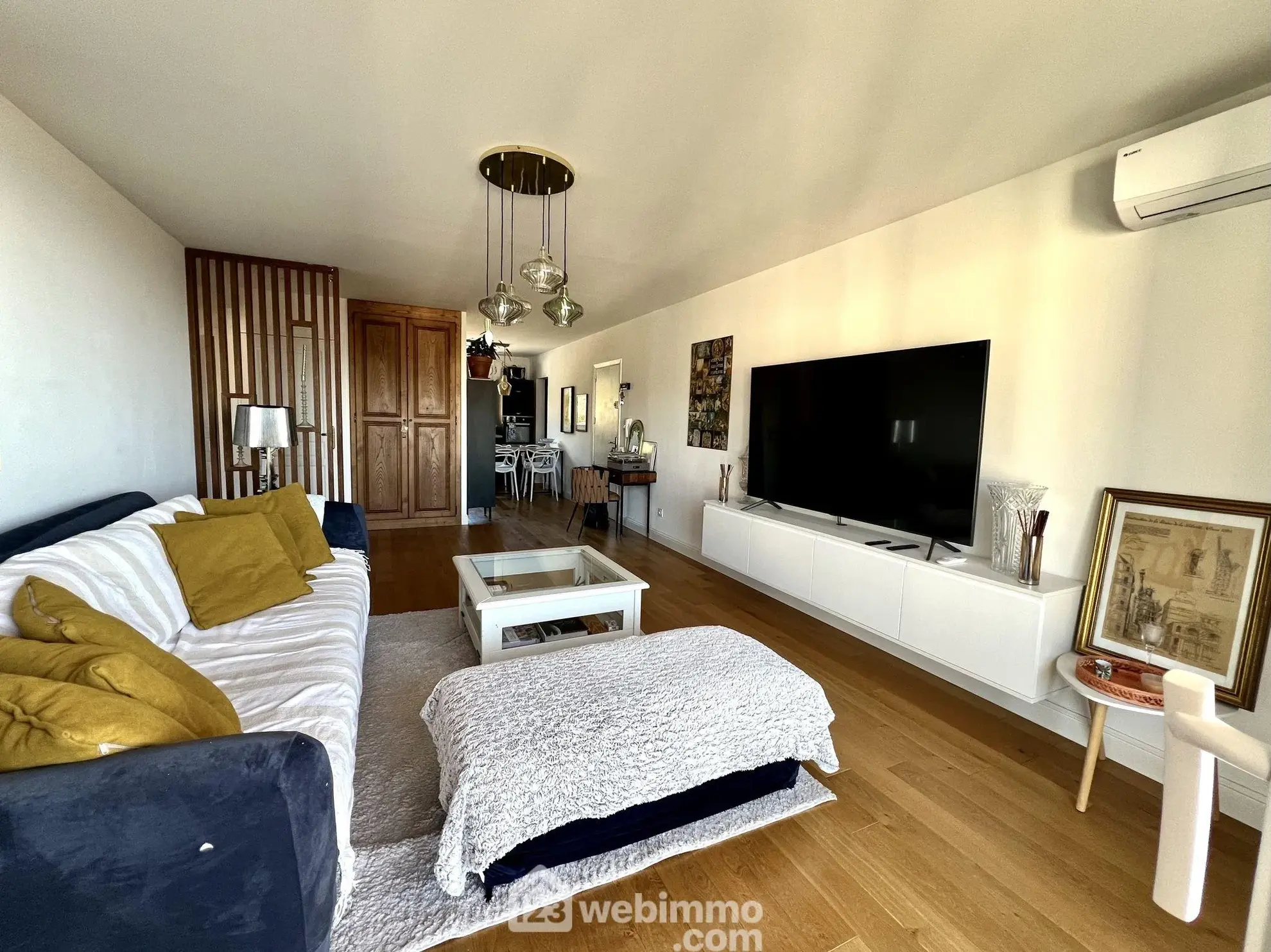 Appartement T3 rénové de 73 m² avec terrasse et Vue Mer à Bastia Toga 