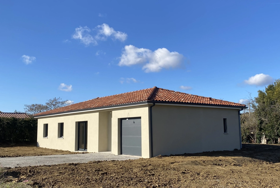 Villa neuve RE 2020 de 90 m² avec garage à Venerque 
