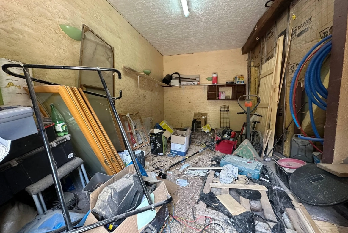 Maison à vendre de 140 m² à Veslud avec garage et jardin 
