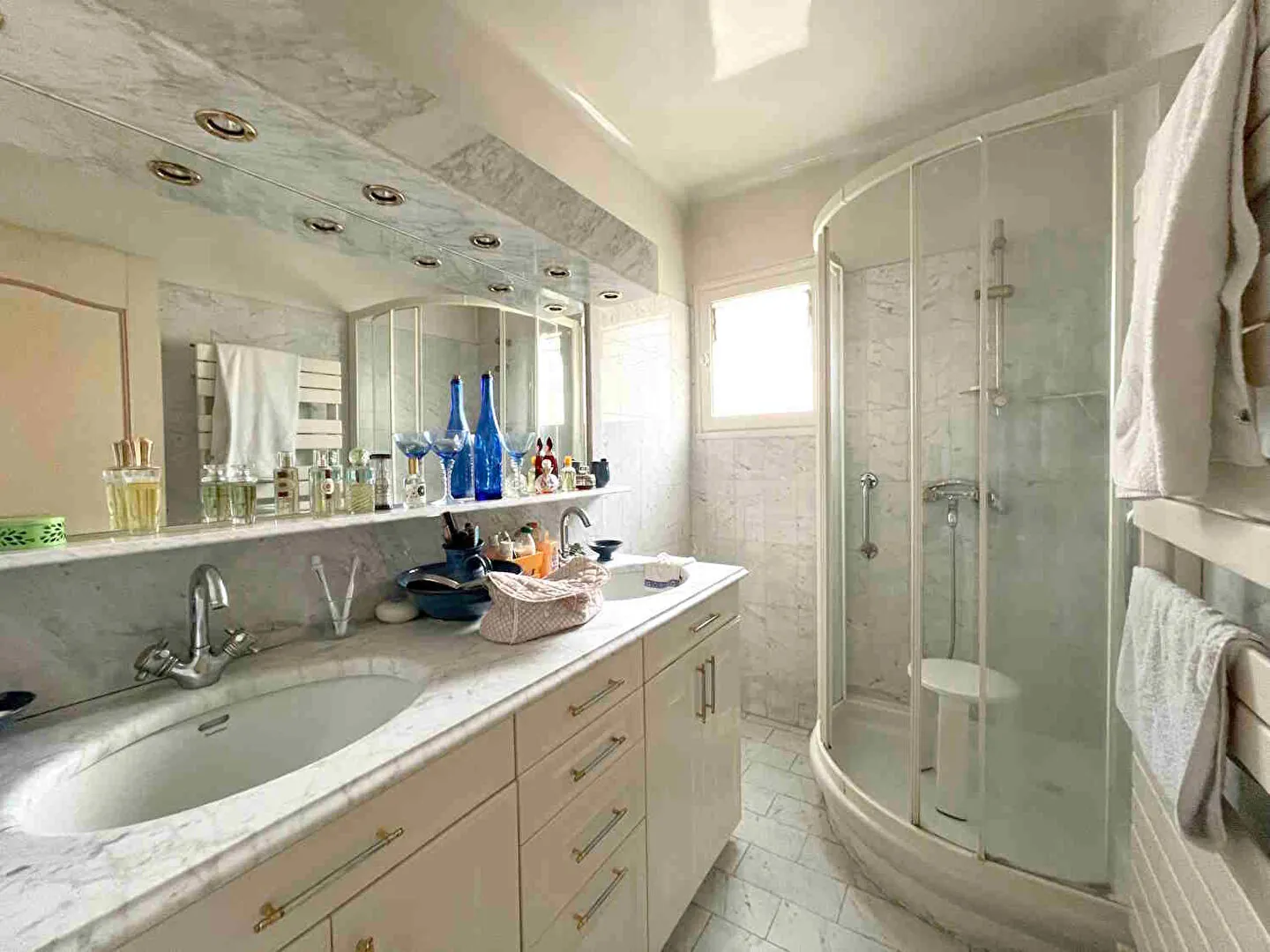 Villa à Apt de 137m² avec terrasse, jardin et garage 