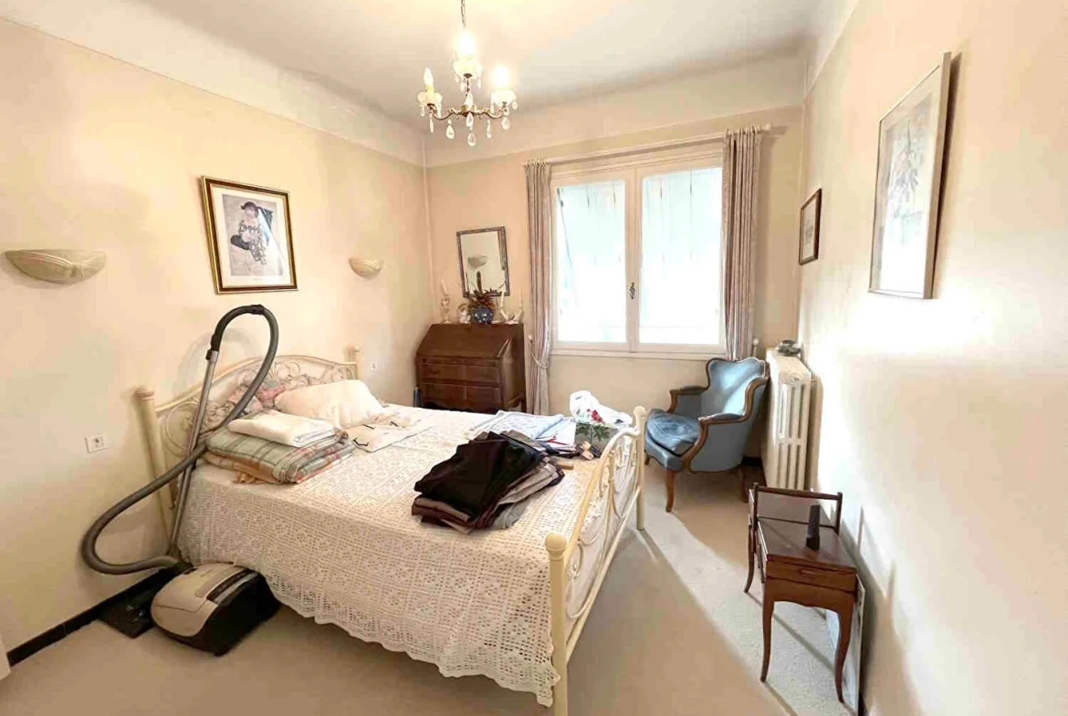 Villa à Apt de 137m² avec terrasse, jardin et garage 