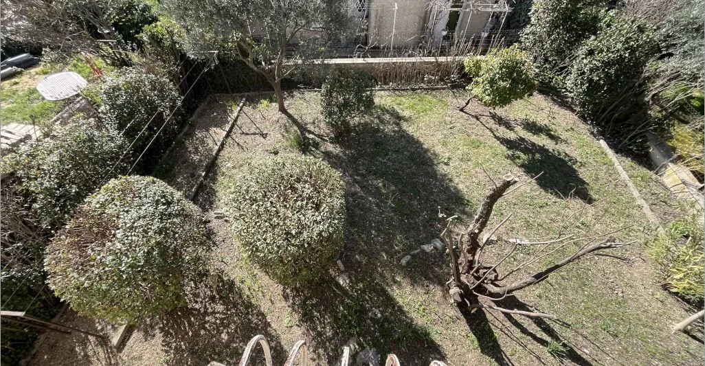 Villa à Apt de 137m² avec terrasse, jardin et garage 