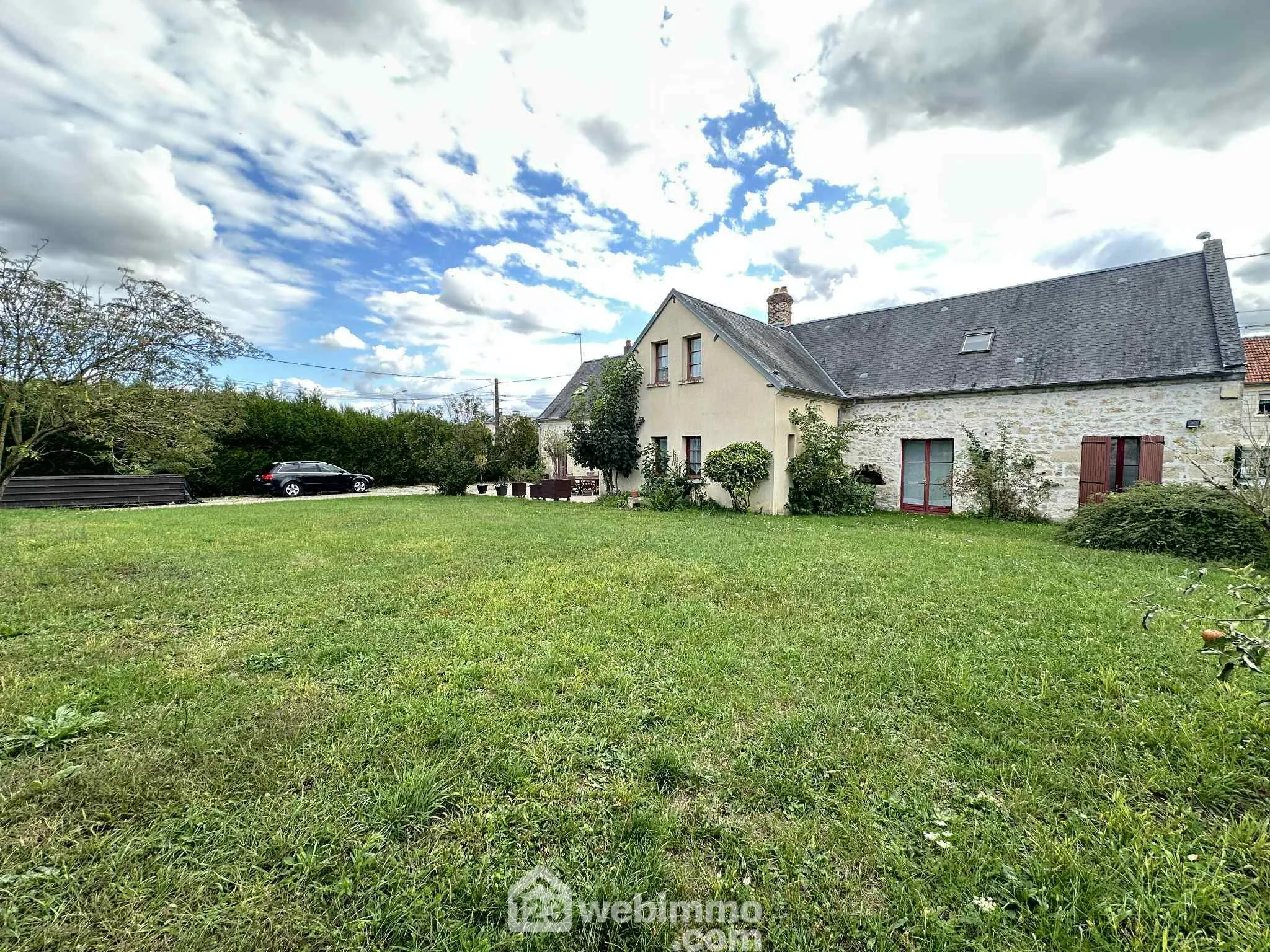 Longère en pierre de 253 m² à Mons-en-Laonnois - Authenticité et Grand Volume 