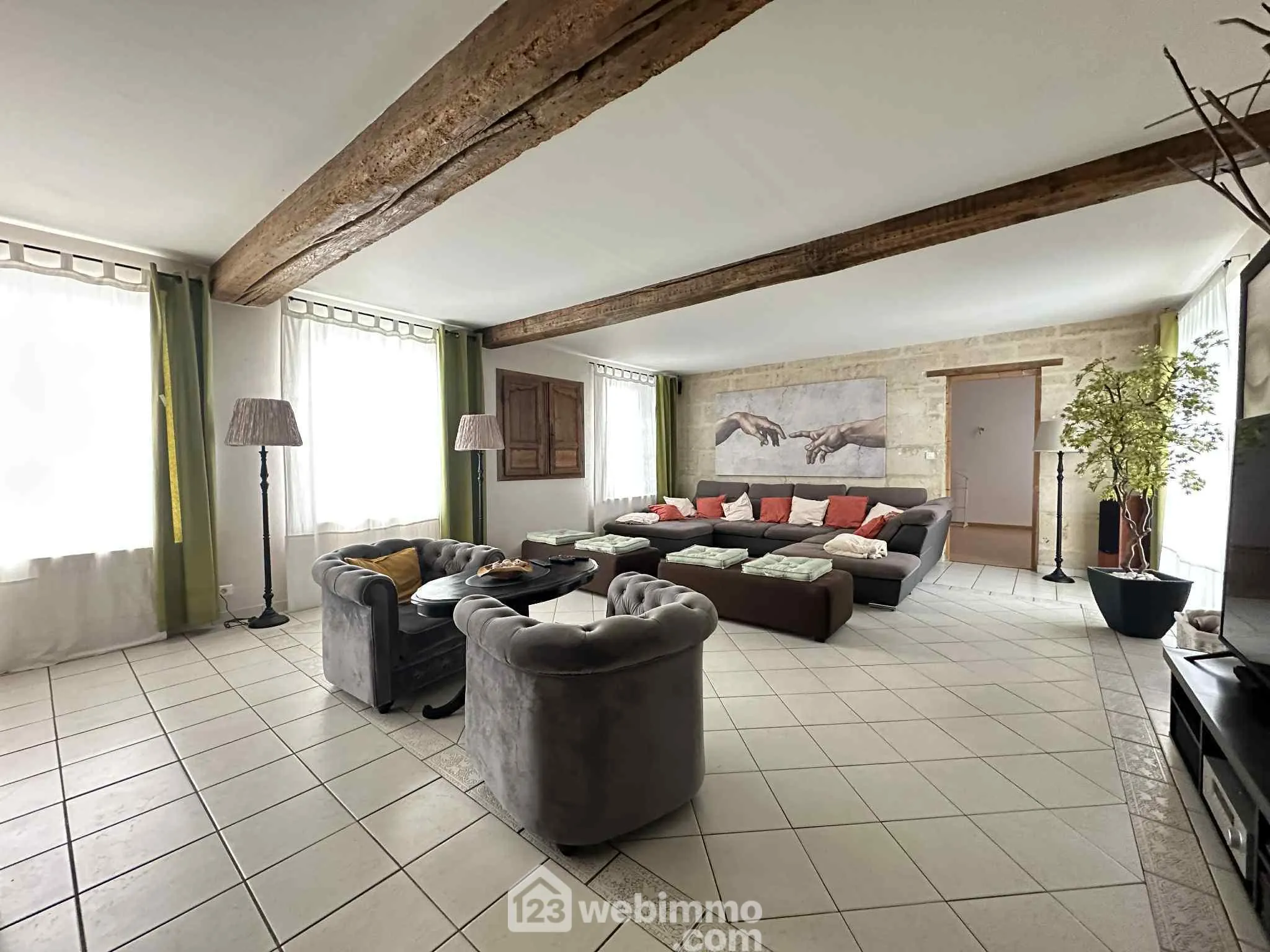 Longère en pierre de 253 m² à Mons-en-Laonnois - Authenticité et Grand Volume 