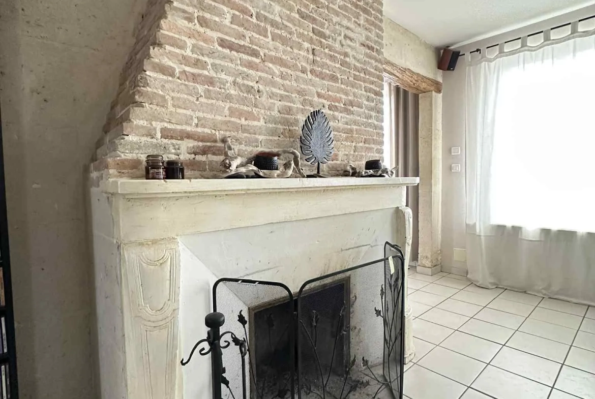 Longère en pierre de 253 m² à Mons-en-Laonnois - Authenticité et Grand Volume 