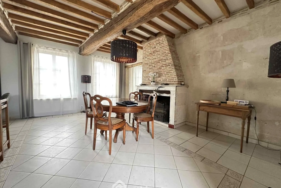 Longère en pierre de 253 m² à Mons-en-Laonnois - Authenticité et Grand Volume 