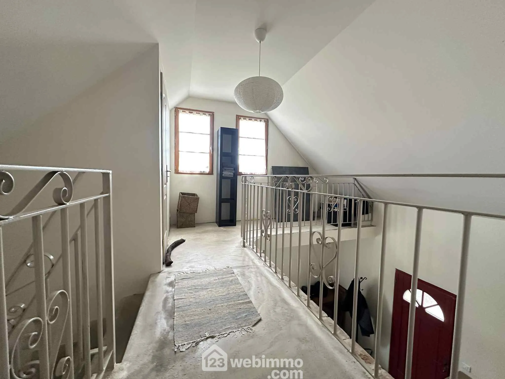 Longère en pierre de 253 m² à Mons-en-Laonnois - Authenticité et Grand Volume 