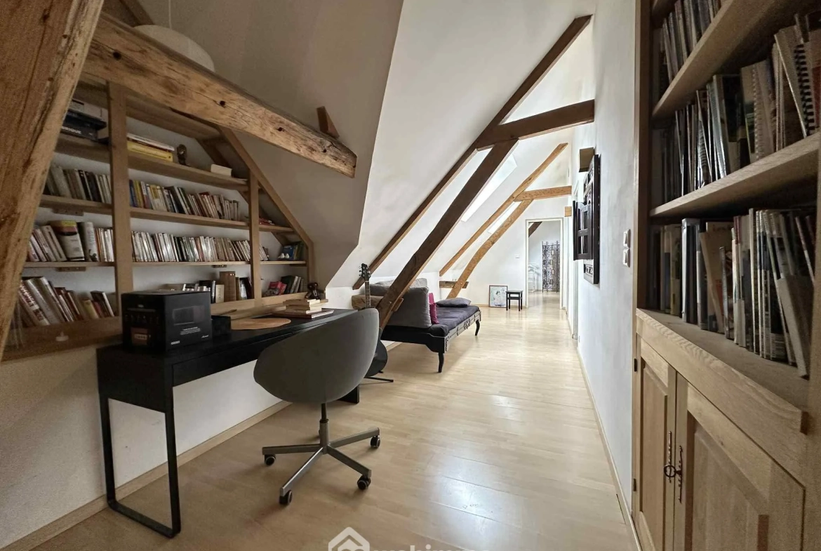 Longère en pierre de 253 m² à Mons-en-Laonnois - Authenticité et Grand Volume 