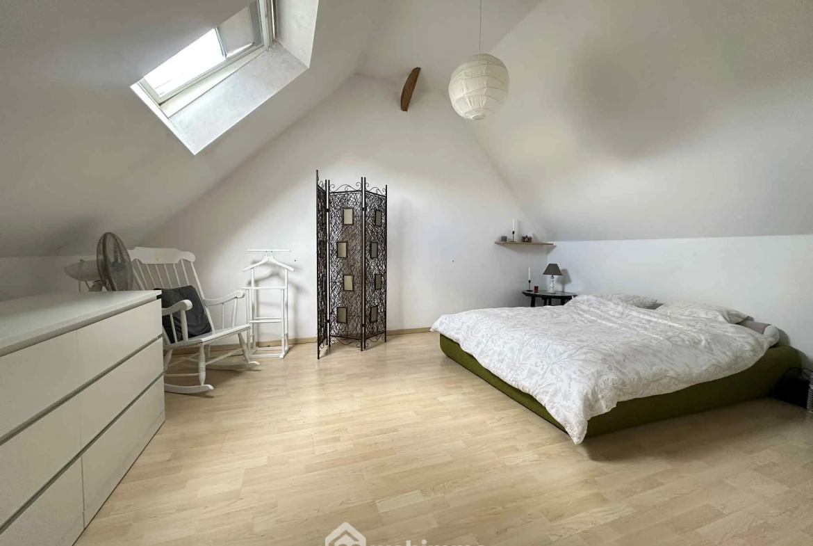 Longère en pierre de 253 m² à Mons-en-Laonnois - Authenticité et Grand Volume 