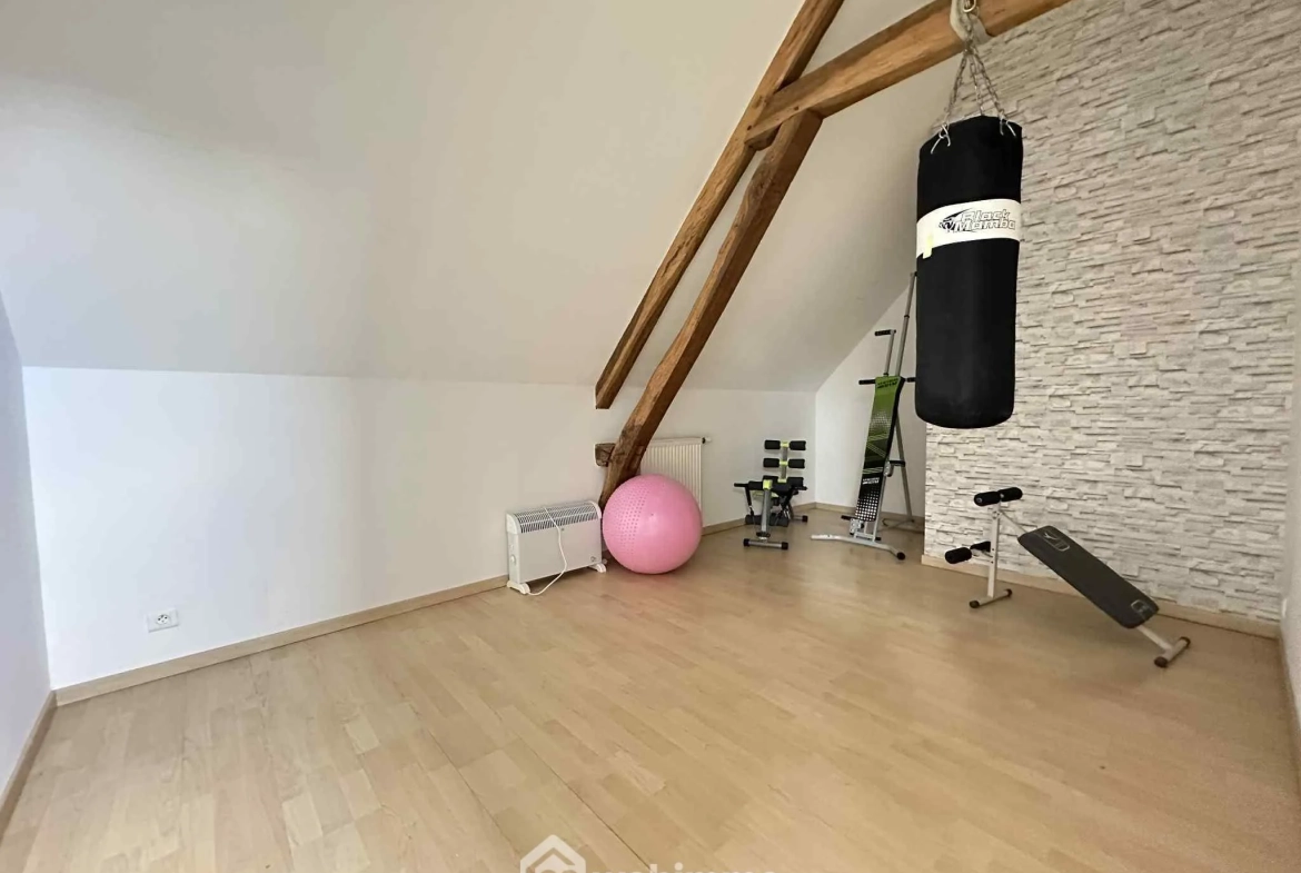 Longère en pierre de 253 m² à Mons-en-Laonnois - Authenticité et Grand Volume 