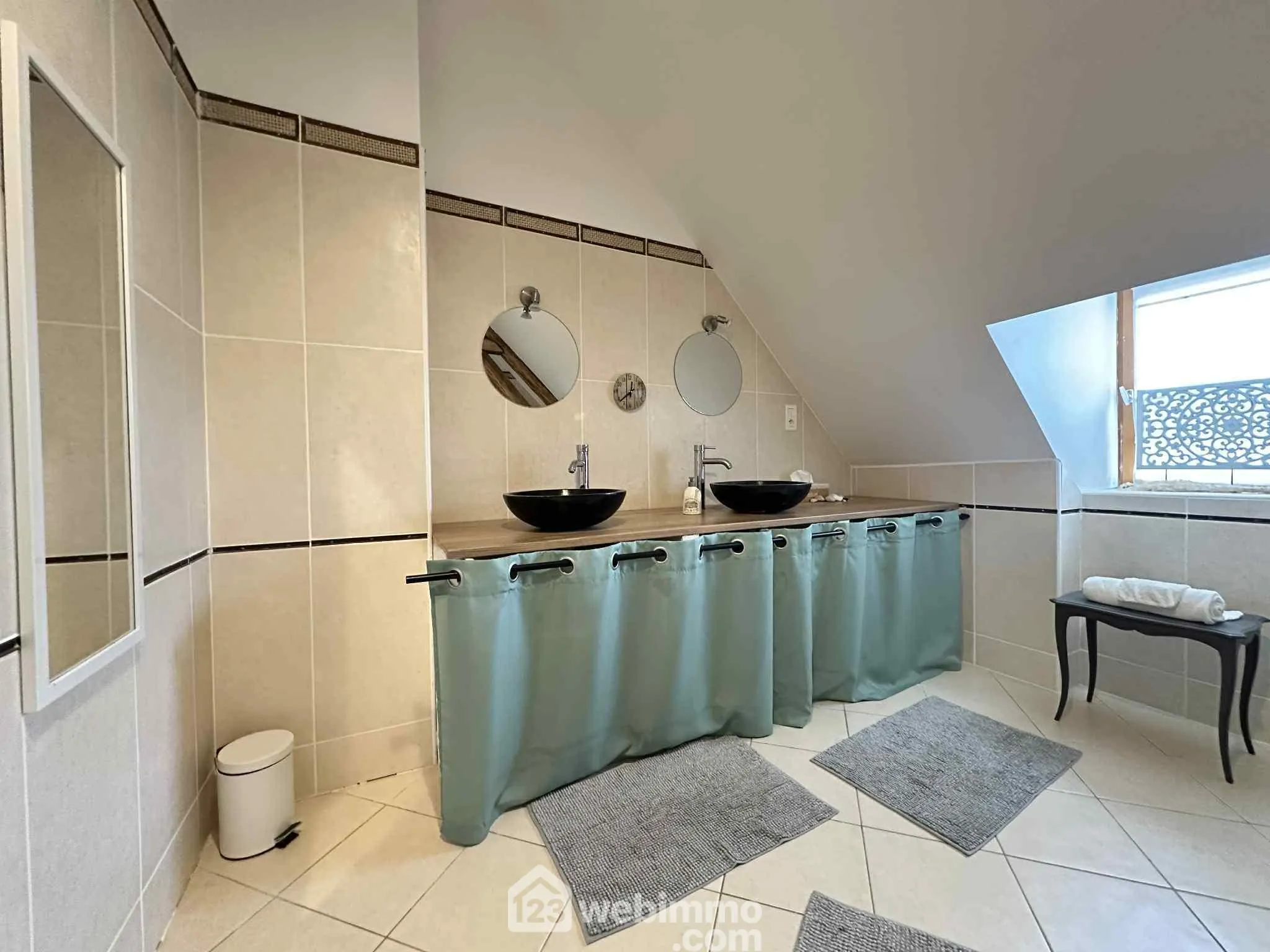 Longère en pierre de 253 m² à Mons-en-Laonnois - Authenticité et Grand Volume 