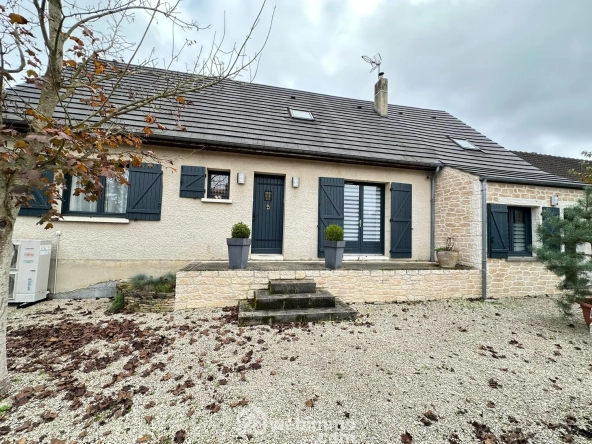 Maison familiale de 187 m² à Mauregny-en-Haye avec jardin et garage