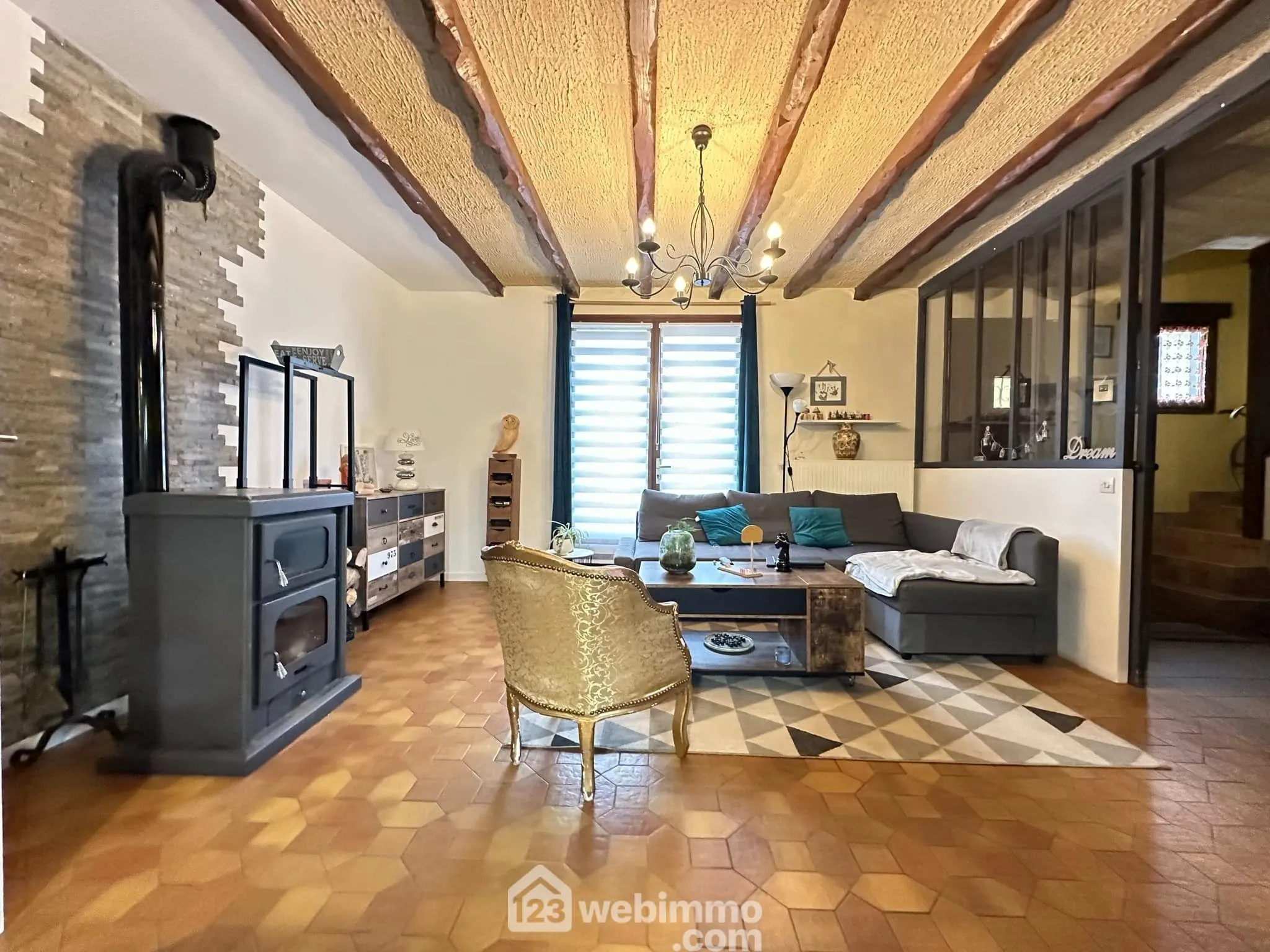 Maison familiale de 187 m² à Mauregny-en-Haye avec jardin et garage 