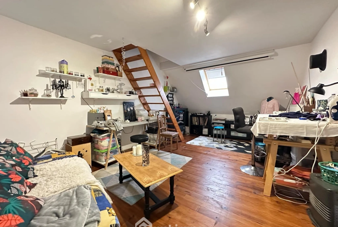 Maison familiale de 187 m² à Mauregny-en-Haye avec jardin et garage 
