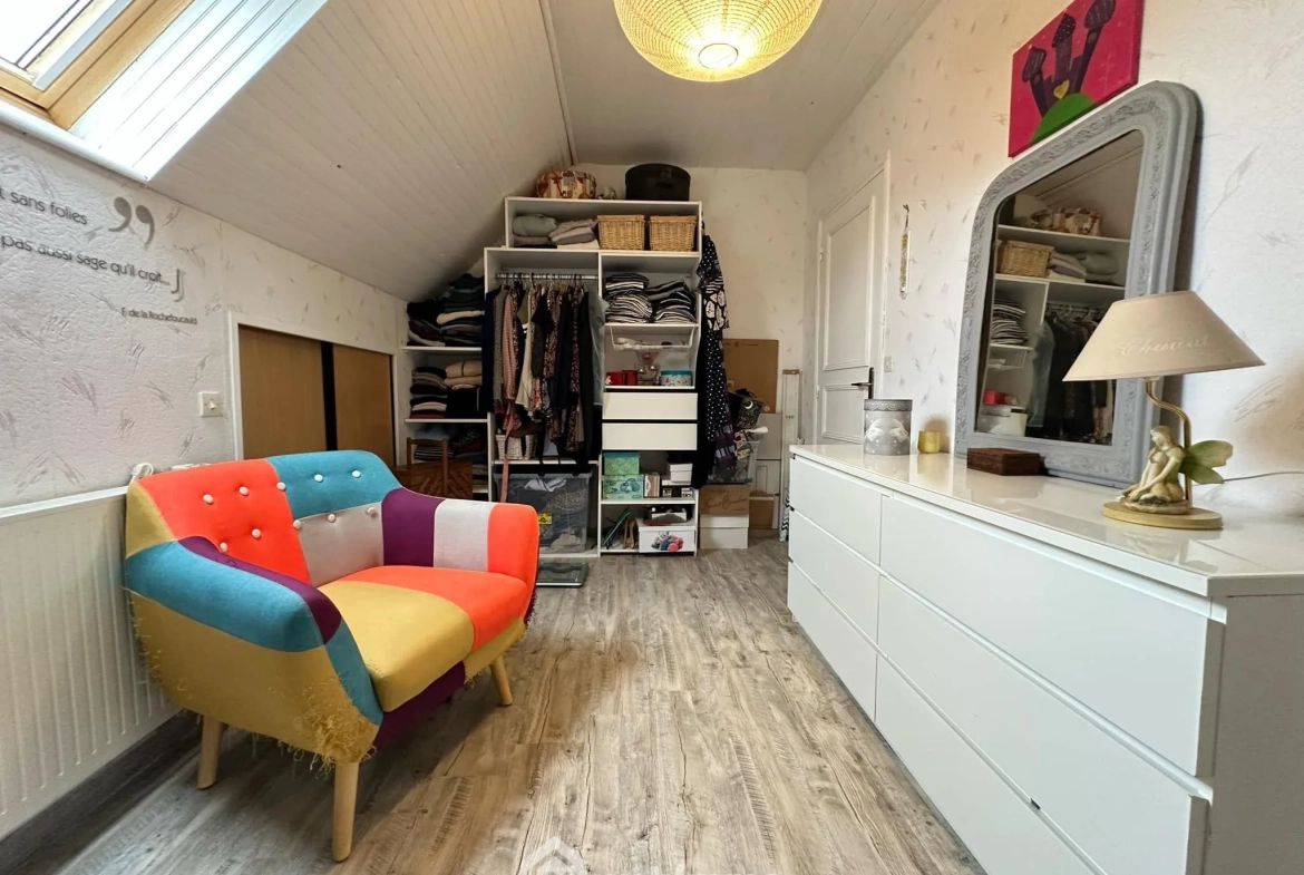 Maison familiale de 187 m² à Mauregny-en-Haye avec jardin et garage 