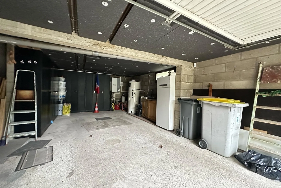 Maison familiale de 187 m² à Mauregny-en-Haye avec jardin et garage 