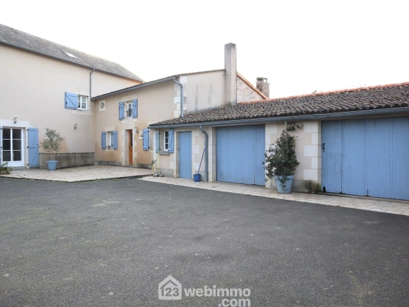 Maison en pierre de 160 m² à Lavoux – 5 chambres, garage, jardin, proche Poitiers