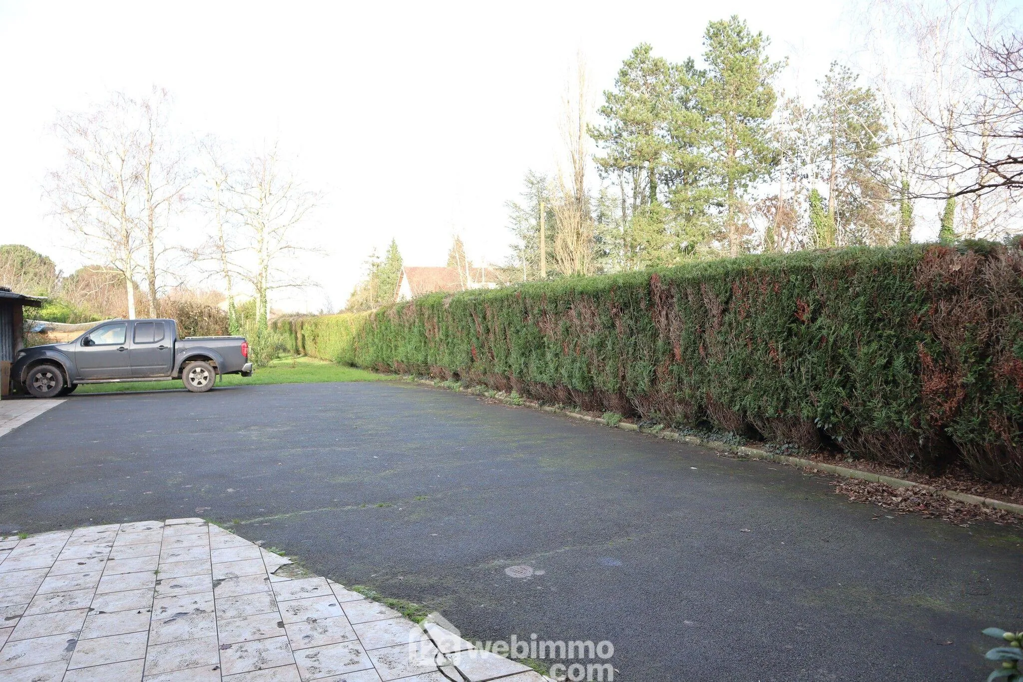 Maison en pierre de 160 m² à Lavoux – 5 chambres, garage, jardin, proche Poitiers 