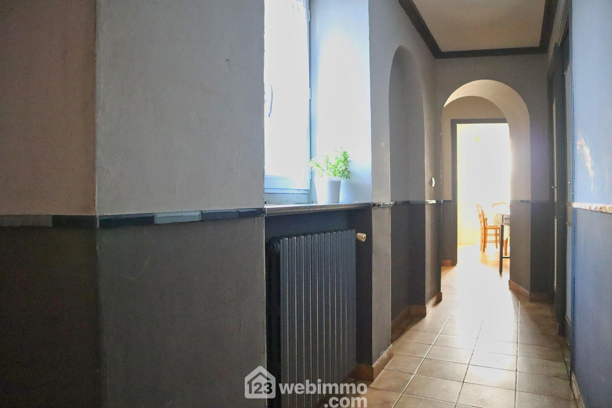Maison en pierre de 160 m² à Lavoux – 5 chambres, garage, jardin, proche Poitiers 
