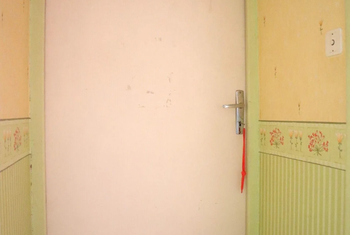 Maison en pierre de 160 m² à Lavoux – 5 chambres, garage, jardin, proche Poitiers 