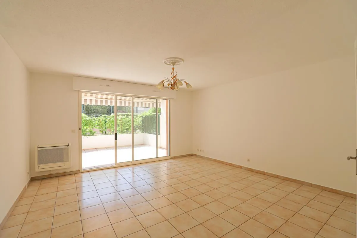 Appartement T3 en rez-de-jardin avec terrasse à Marseille – Résidence sécurisée 