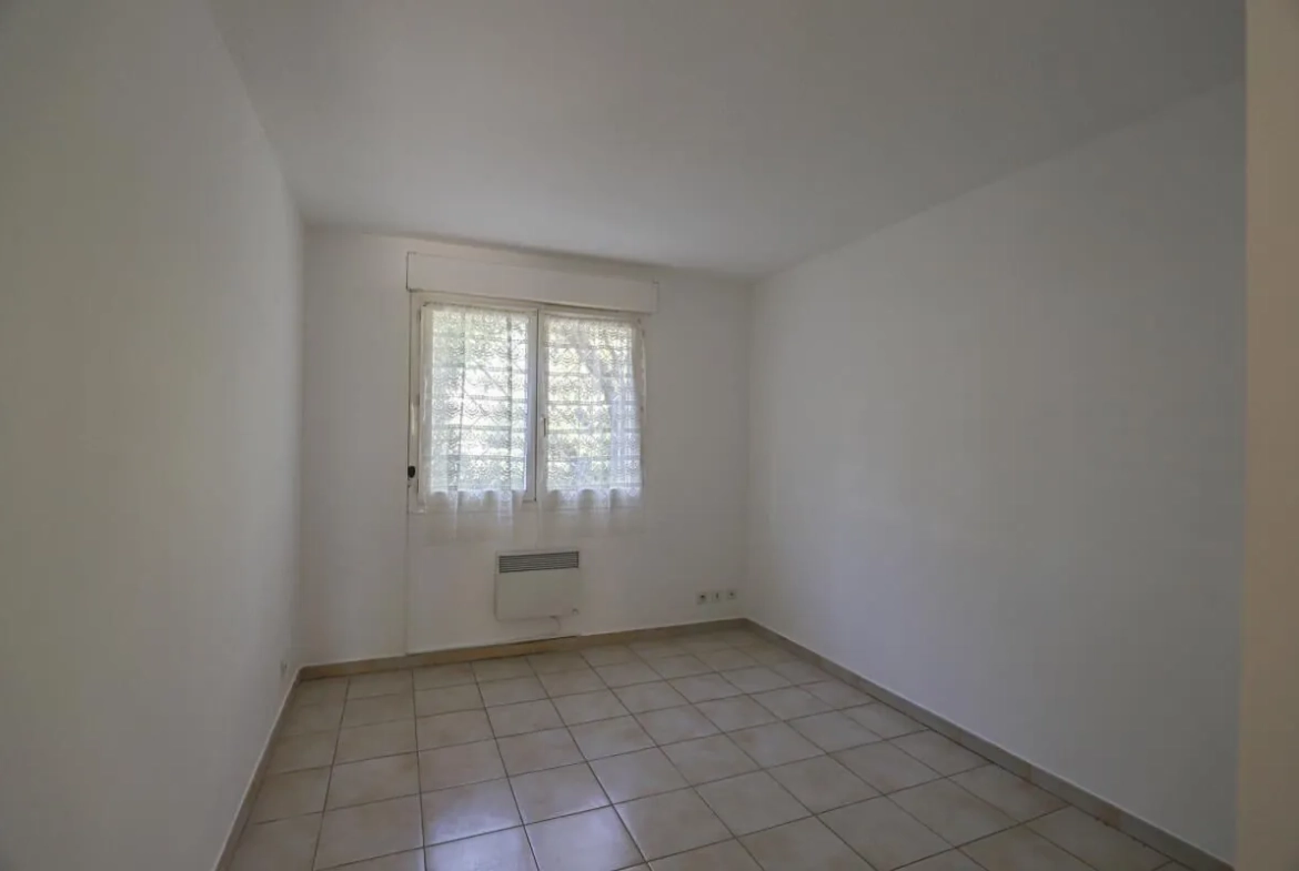 Appartement T3 en rez-de-jardin avec terrasse à Marseille – Résidence sécurisée 