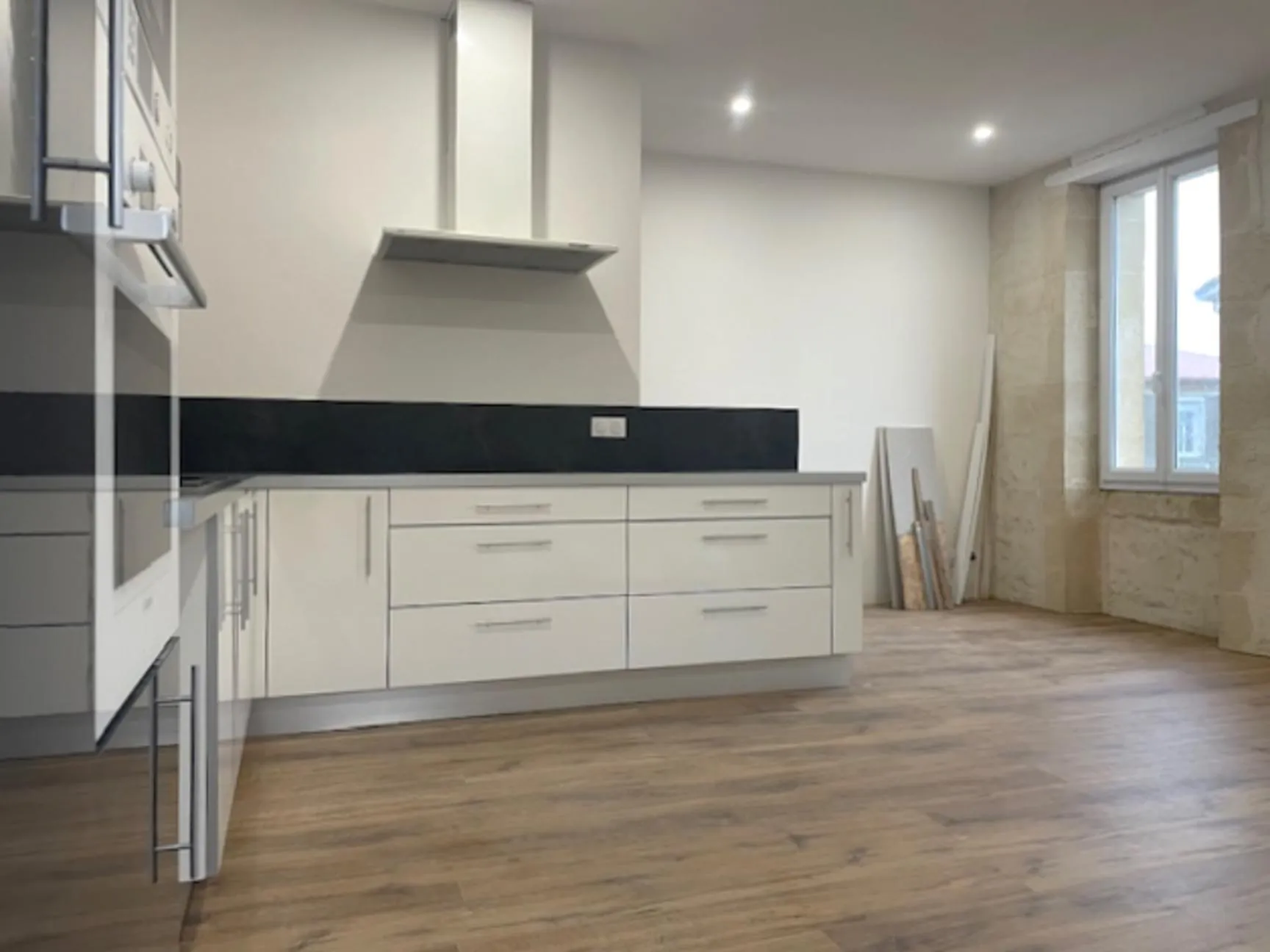 Maison à rénover de 69 m² avec dépendance sur 248 m² à Saint-Brice 