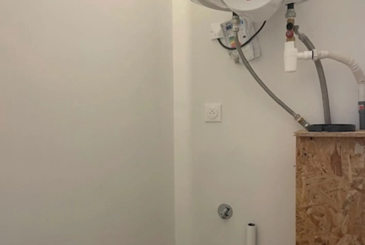 Maison à rénover de 69 m² avec dépendance sur 248 m² à Saint-Brice 