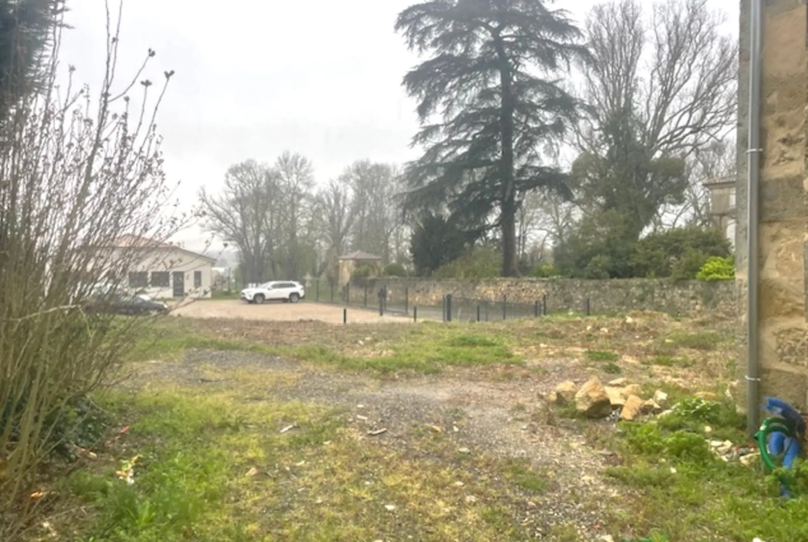 Maison à rénover de 69 m² avec dépendance sur 248 m² à Saint-Brice 