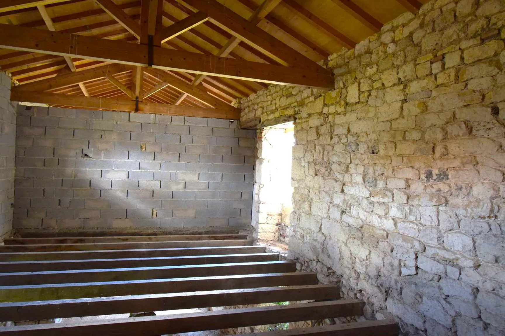 Ferme à rénover à 15 minutes d'Albi - 224 m² habitables, terrain de 3344 m² 