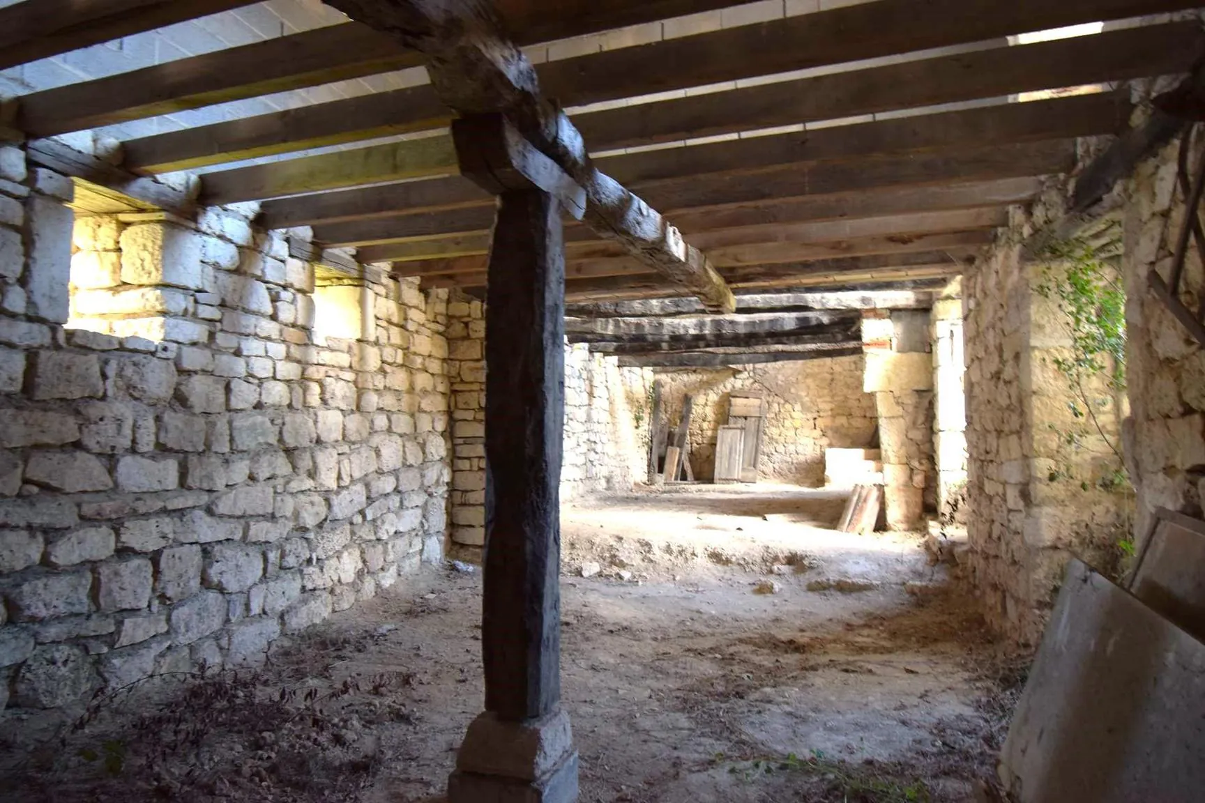 Ferme à rénover à 15 minutes d'Albi - 224 m² habitables, terrain de 3344 m² 