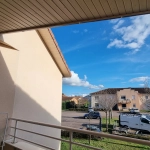 Appartement T3 loué avec parking à Villerest - Investissement locatif