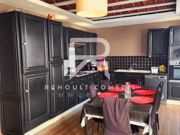 Maison familiale 6 pièces à Grand Couronne – 135 m² avec jardin clos