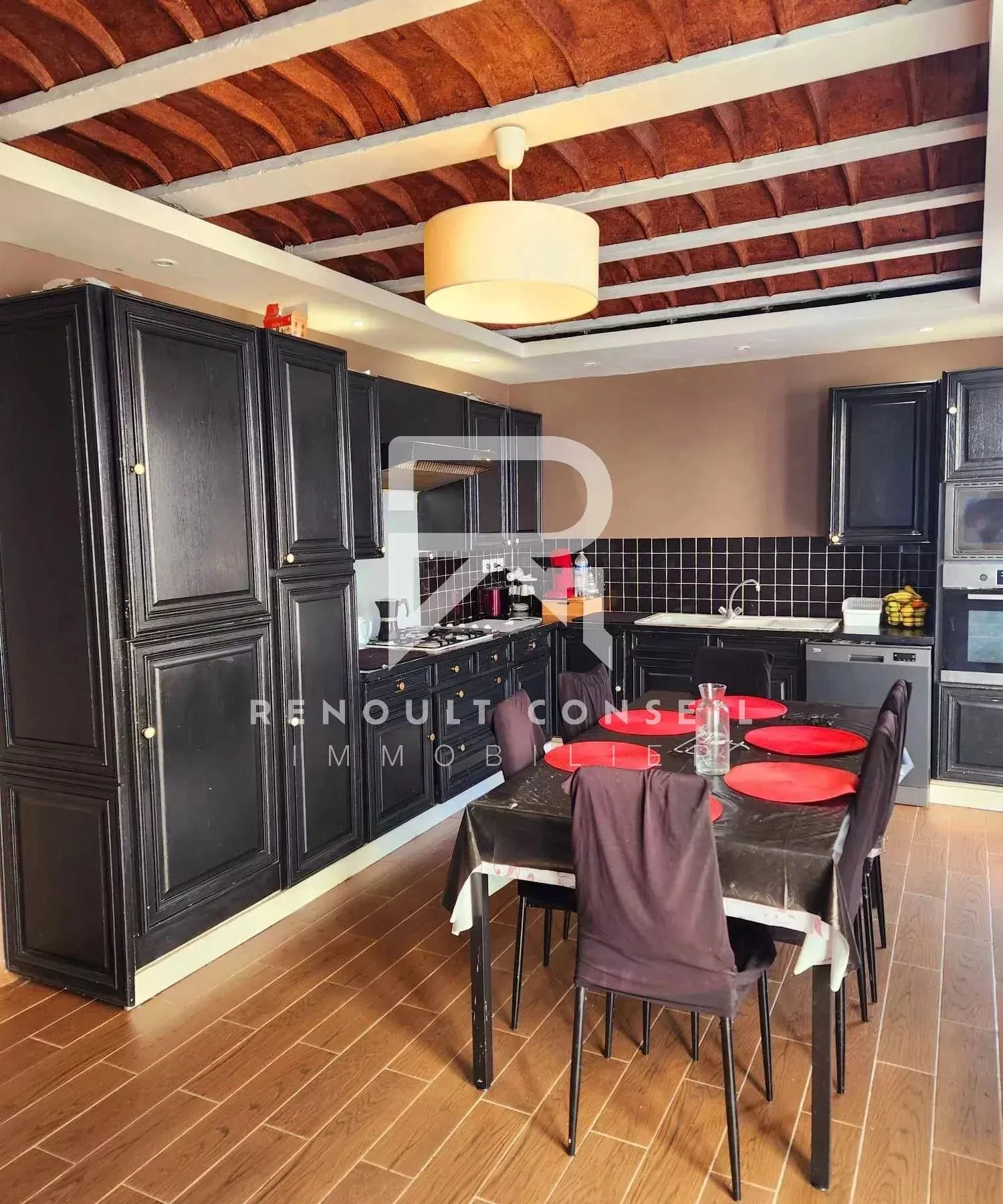 Maison familiale 6 pièces à Grand Couronne – 135 m² avec jardin clos 