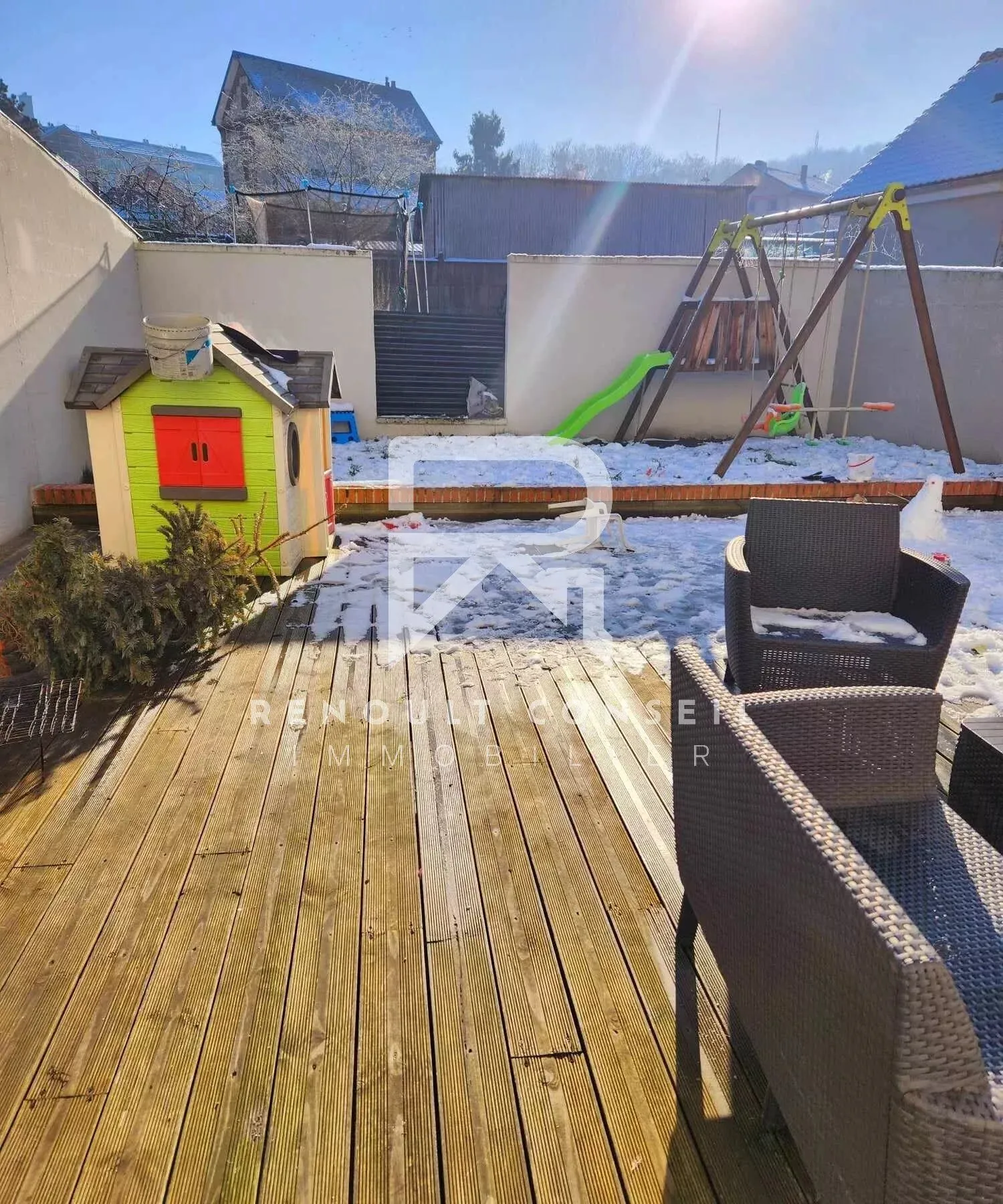 Maison familiale 6 pièces à Grand Couronne – 135 m² avec jardin clos 