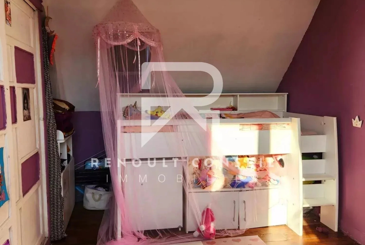 Maison familiale 6 pièces à Grand Couronne – 135 m² avec jardin clos 