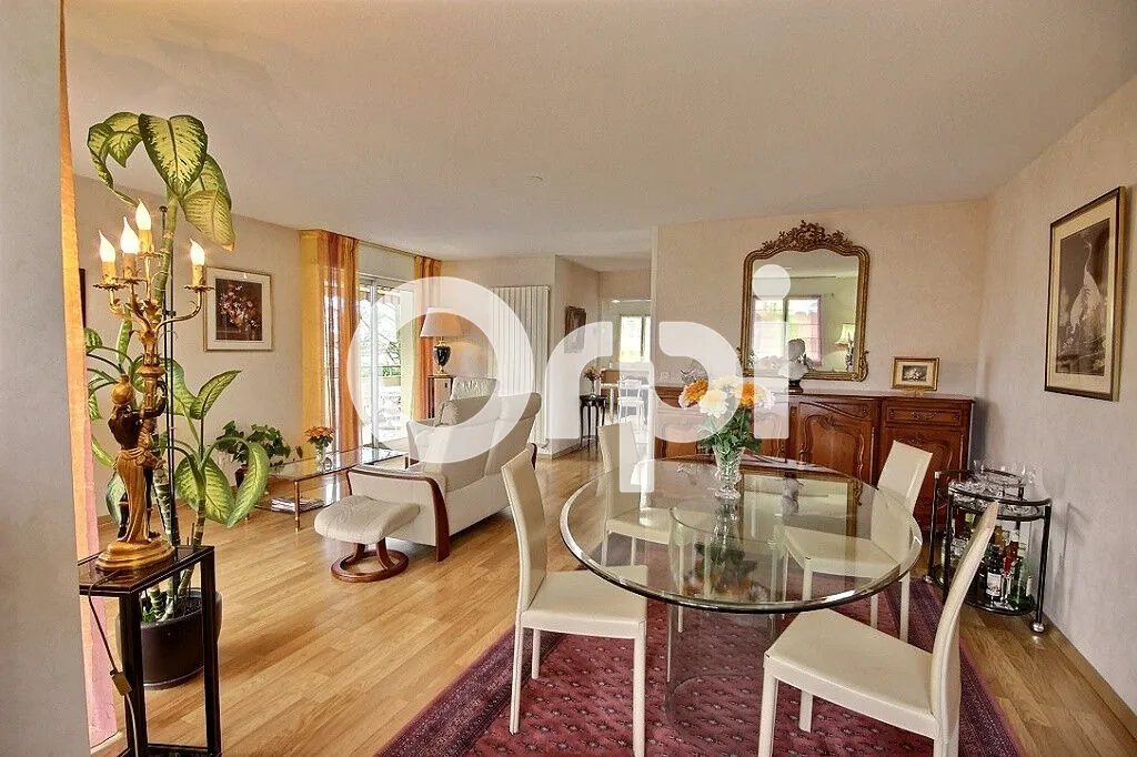 Appartement T3 à Billère avec terrasse, garage et emplacement idéal 