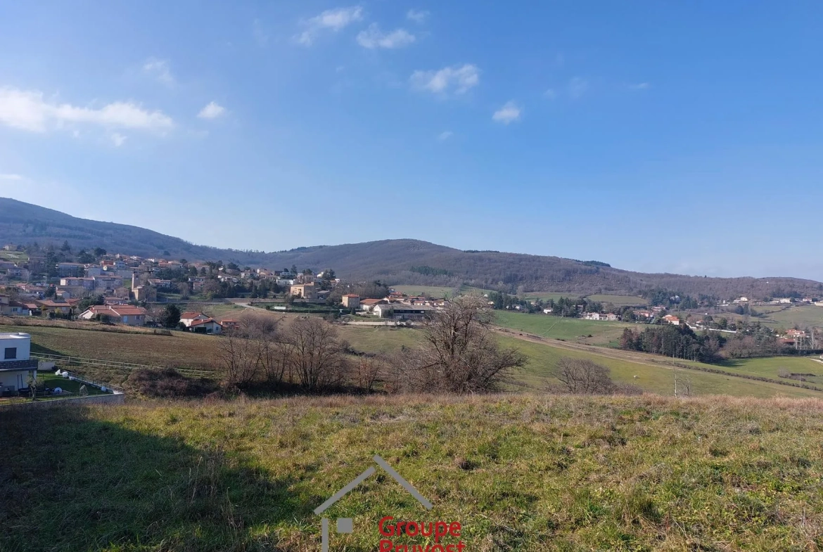 Terrain à bâtir de 401 m² à Vaugneray, proche du centre-ville 