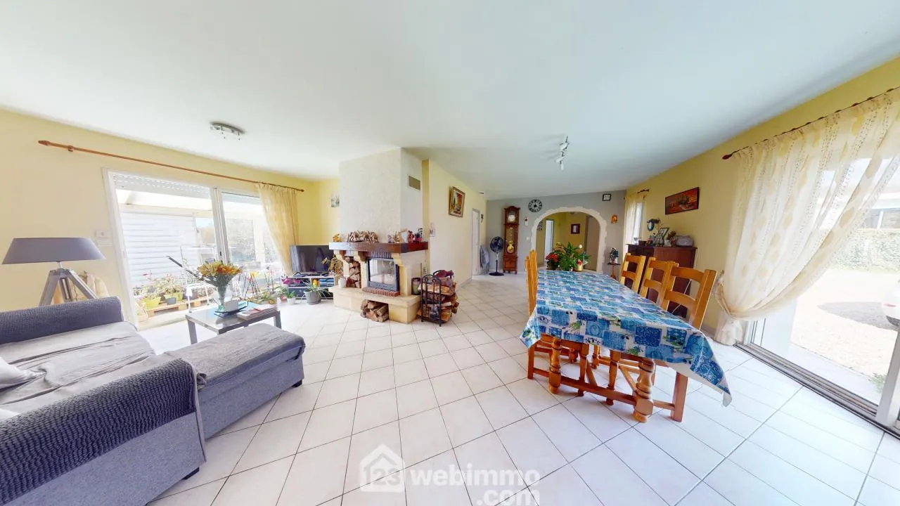 Vente maison 105 m² au Le Bernard avec jardin, dépendance et 4 chambres 
