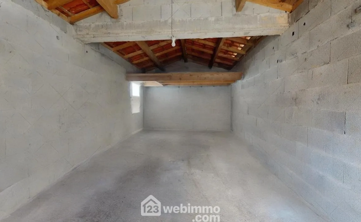 Vente maison 105 m² au Le Bernard avec jardin, dépendance et 4 chambres 