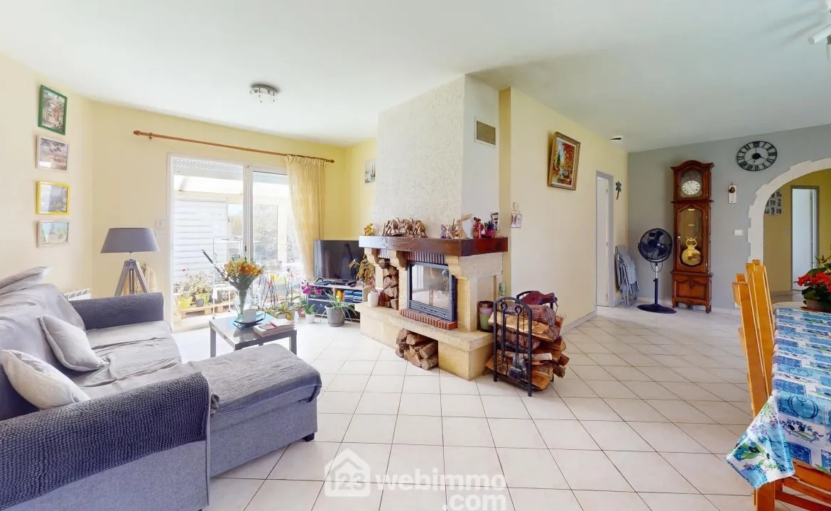 Vente maison 105 m² au Le Bernard avec jardin, dépendance et 4 chambres 