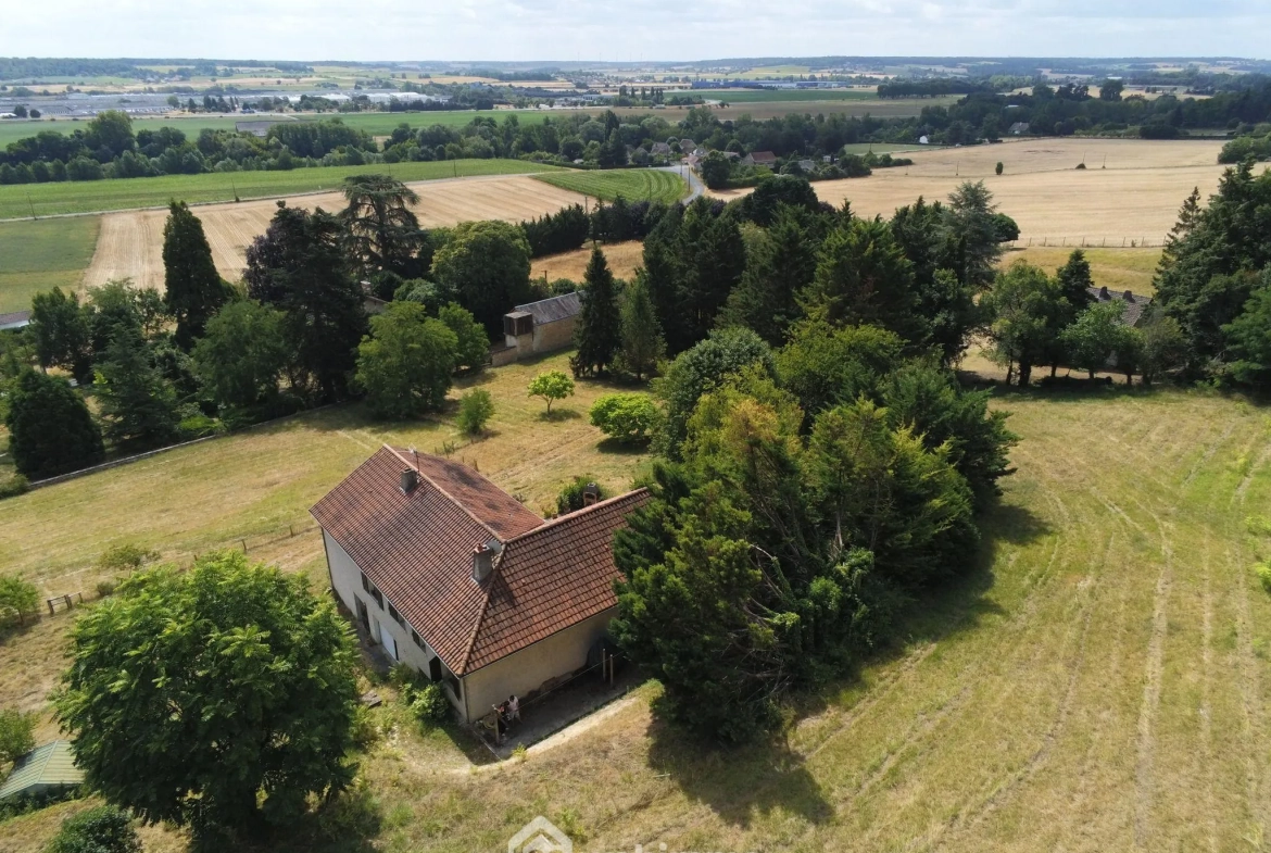 Maison de plain-pied à Vaux-sur-Vienne de 181 m² avec grand terrain 