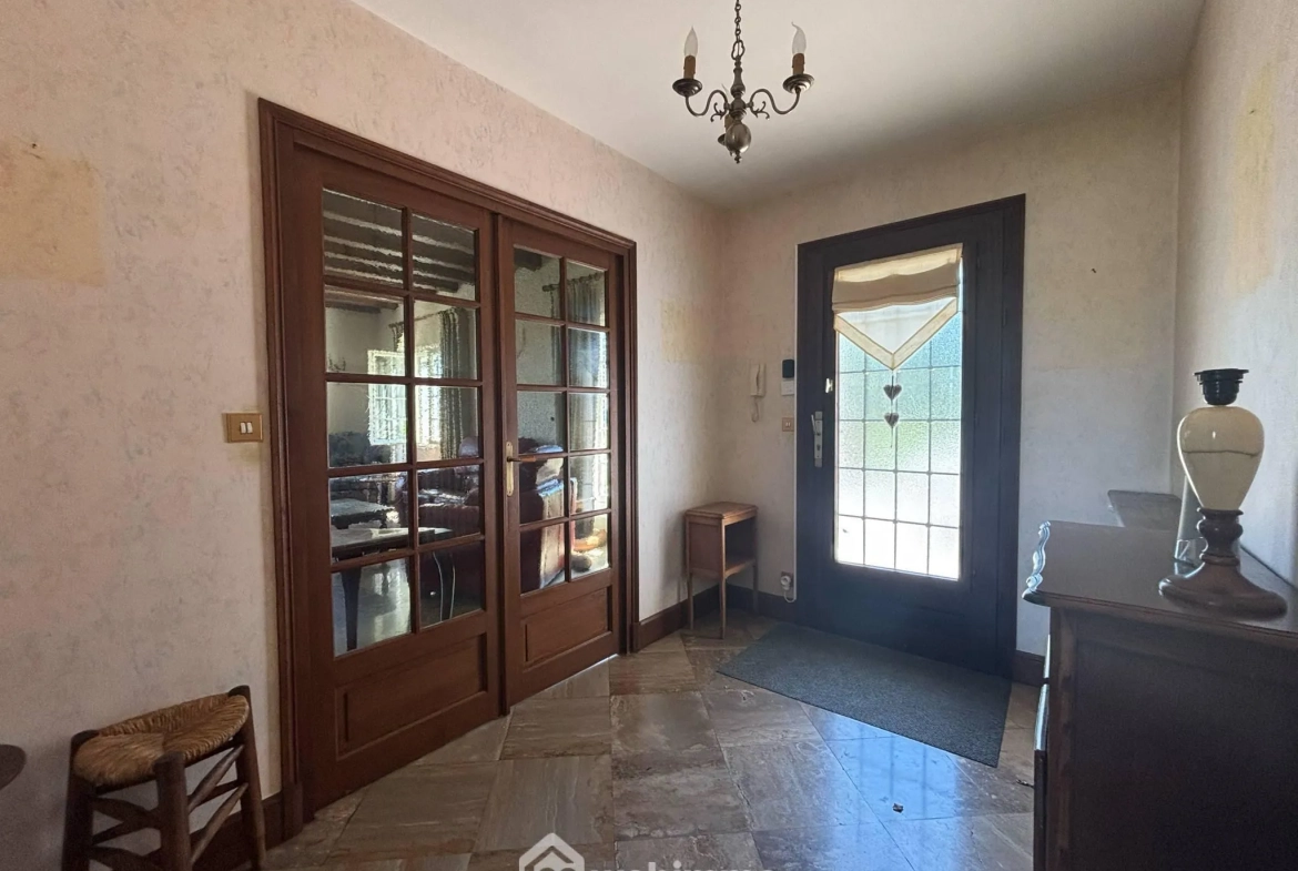 Maison de plain-pied à Vaux-sur-Vienne de 181 m² avec grand terrain 